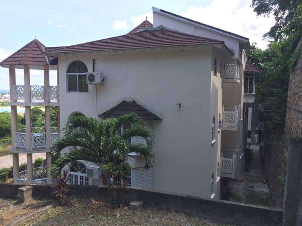 Sky Castles Apt J3 Ocho Rios Exterior photo