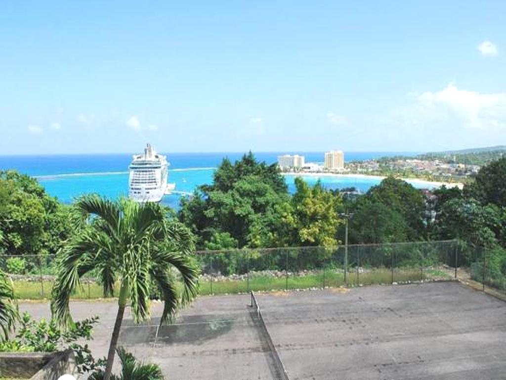 Sky Castles Apt J3 Ocho Rios Exterior photo