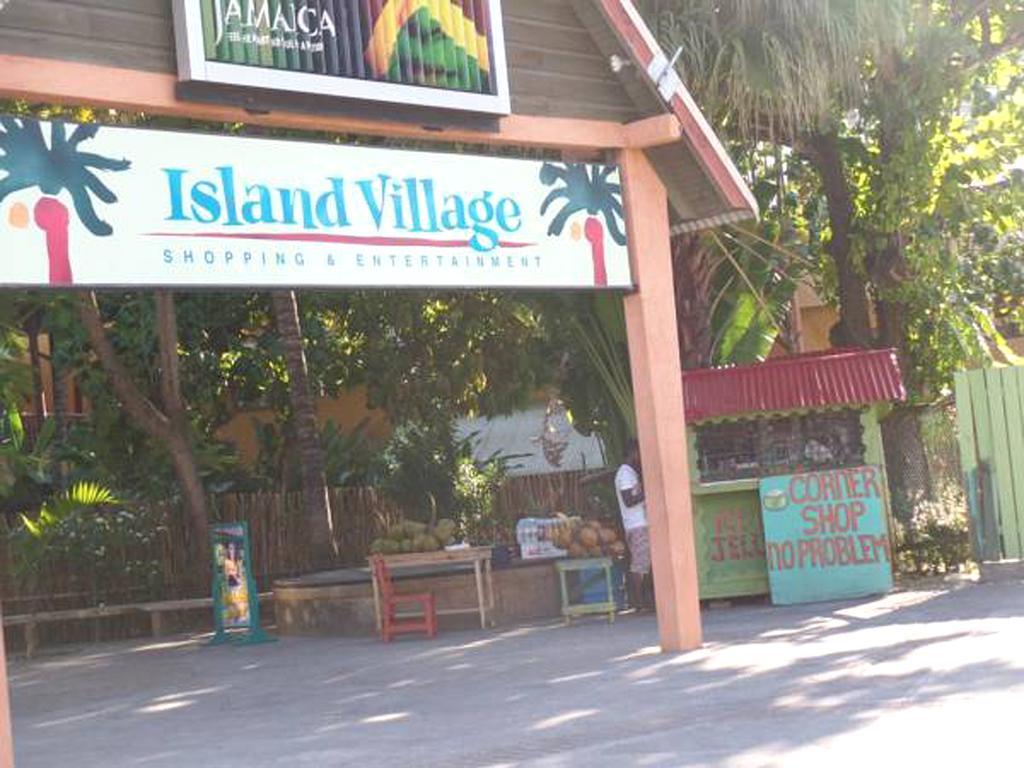 Sky Castles Apt J3 Ocho Rios Exterior photo